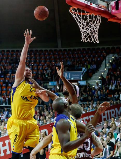 指导下进行 指导下进行