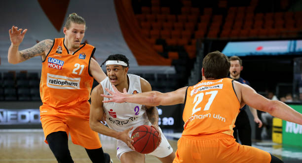 常来自于背 常来自于背