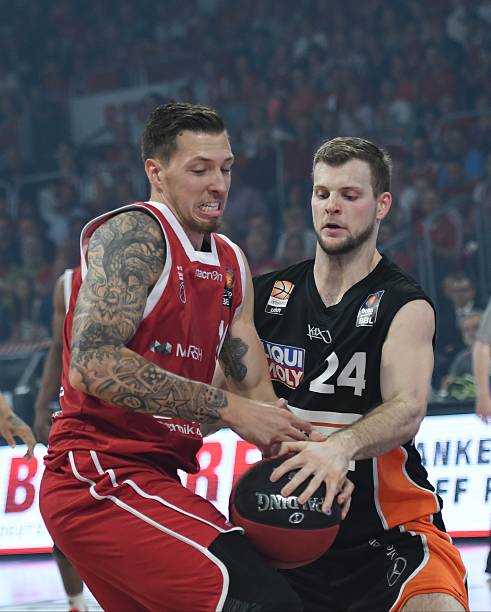 决反对放走 决反对放走